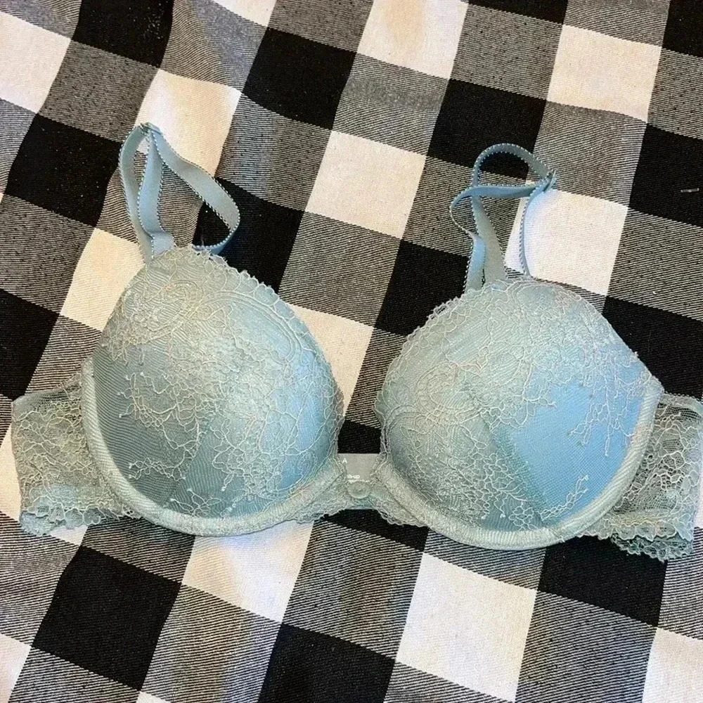 Gap Body Bra size 34A favorite uplift push-up bra